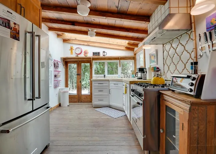 W/ Patio & Yard: Walk To Town! Holiday home Patagonia