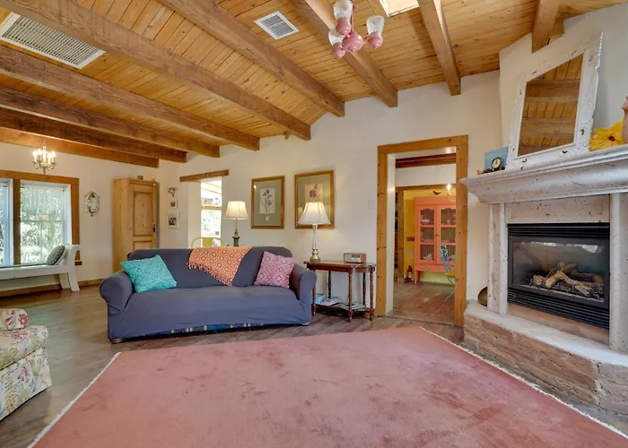 Holiday home W/ Patio & Yard: Walk To Town! Patagonia