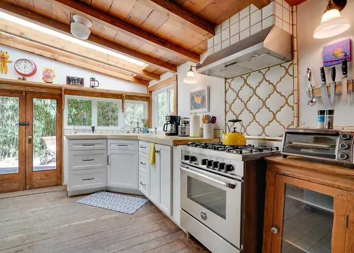 W/ Patio & Yard: Walk To Town! Holiday home Patagonia
