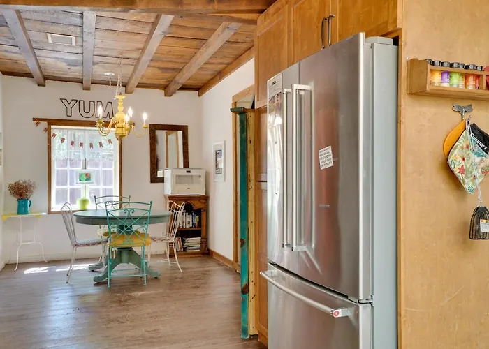 W/ Patio & Yard: Walk To Town! Holiday home Patagonia